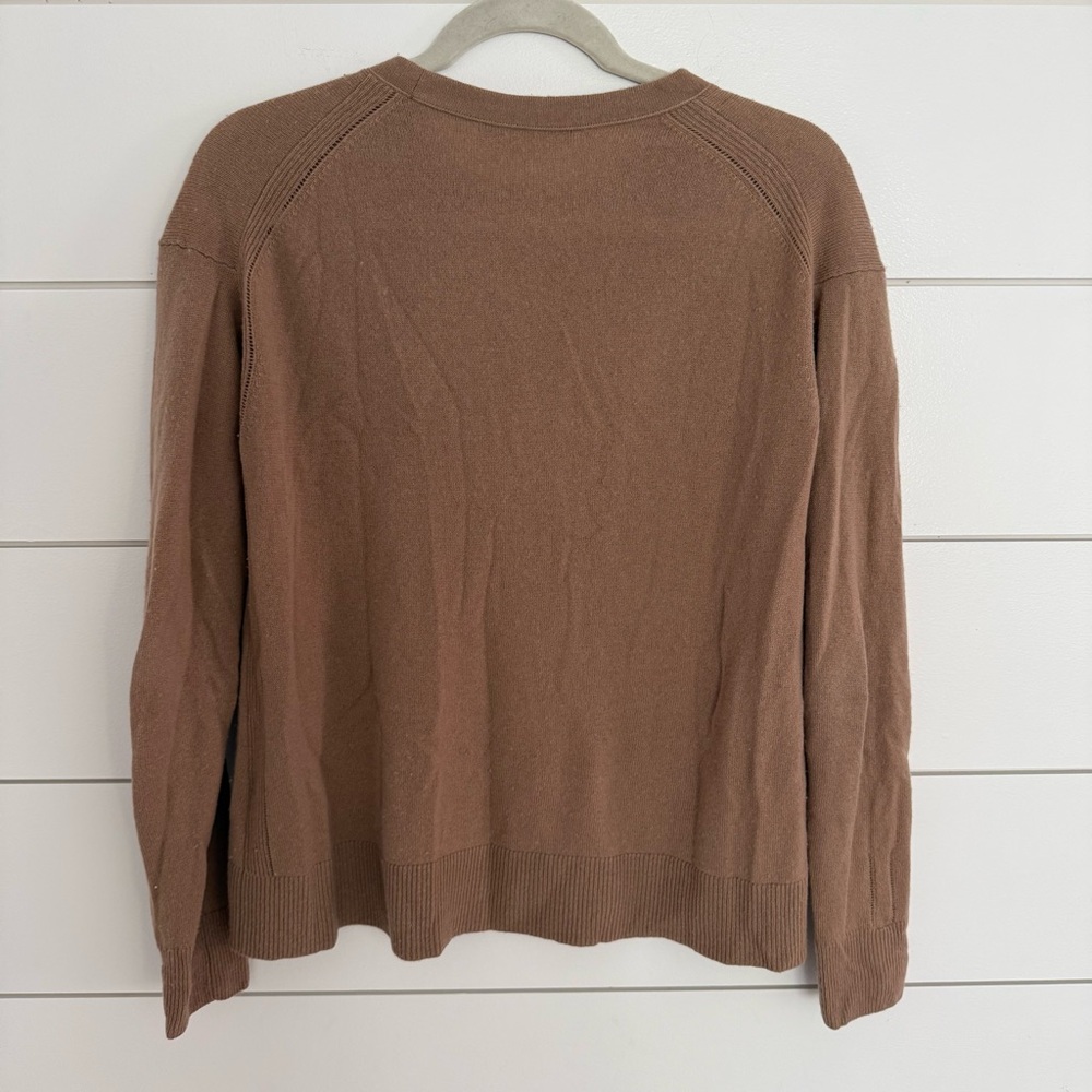 Vince Women’s XS Cashmere Wool Sweater Tan Pullover Crewneck Preppy Classic - Picture 6 of 9